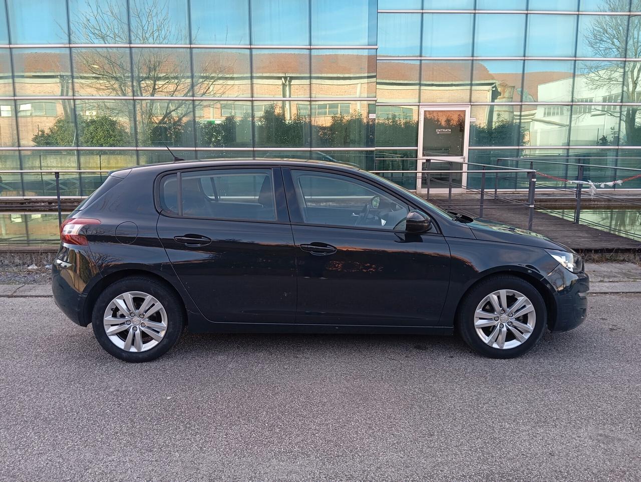 Peugeot 308 BlueHDi 5 PORTE NAVI E 194