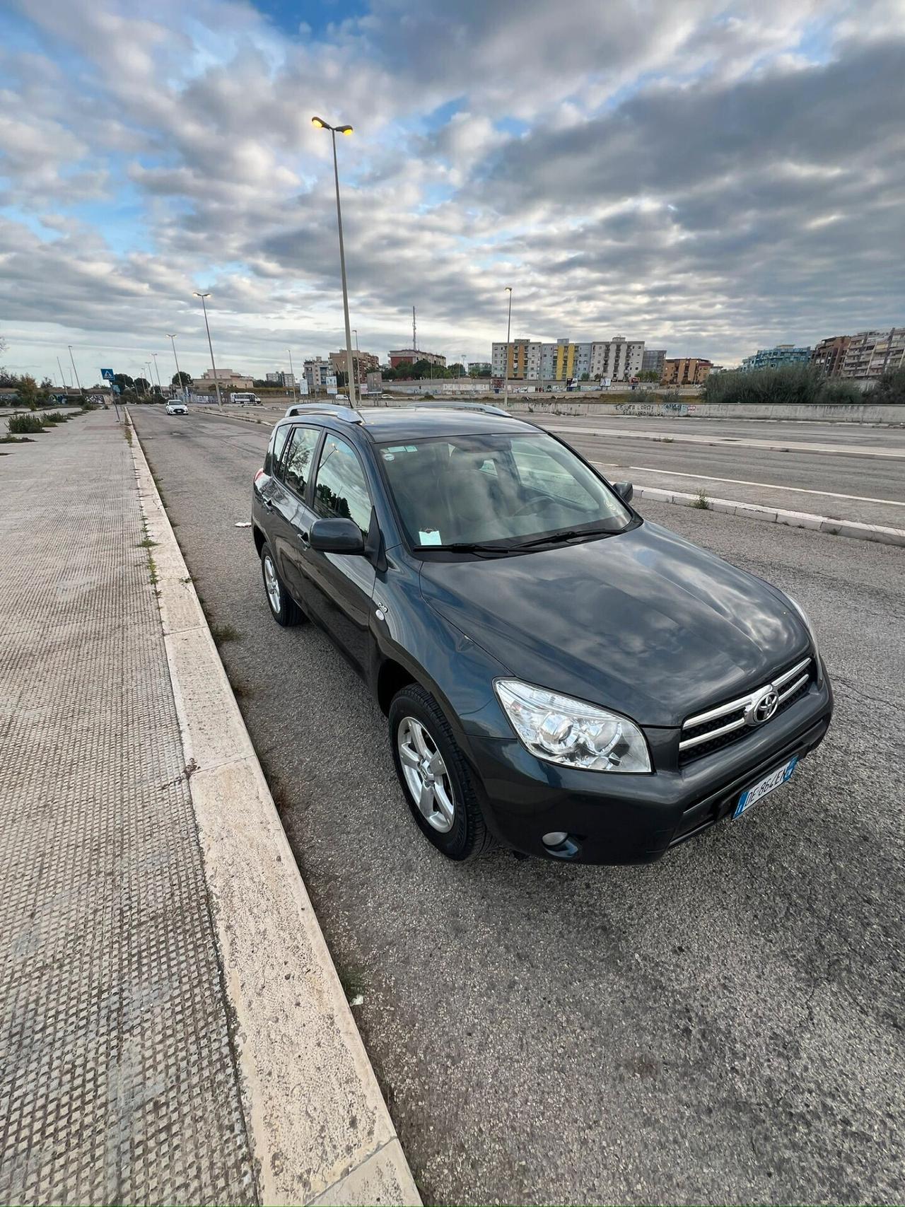 Toyota RAV 4 2.2 D-4D 136 CV Sol - 2007