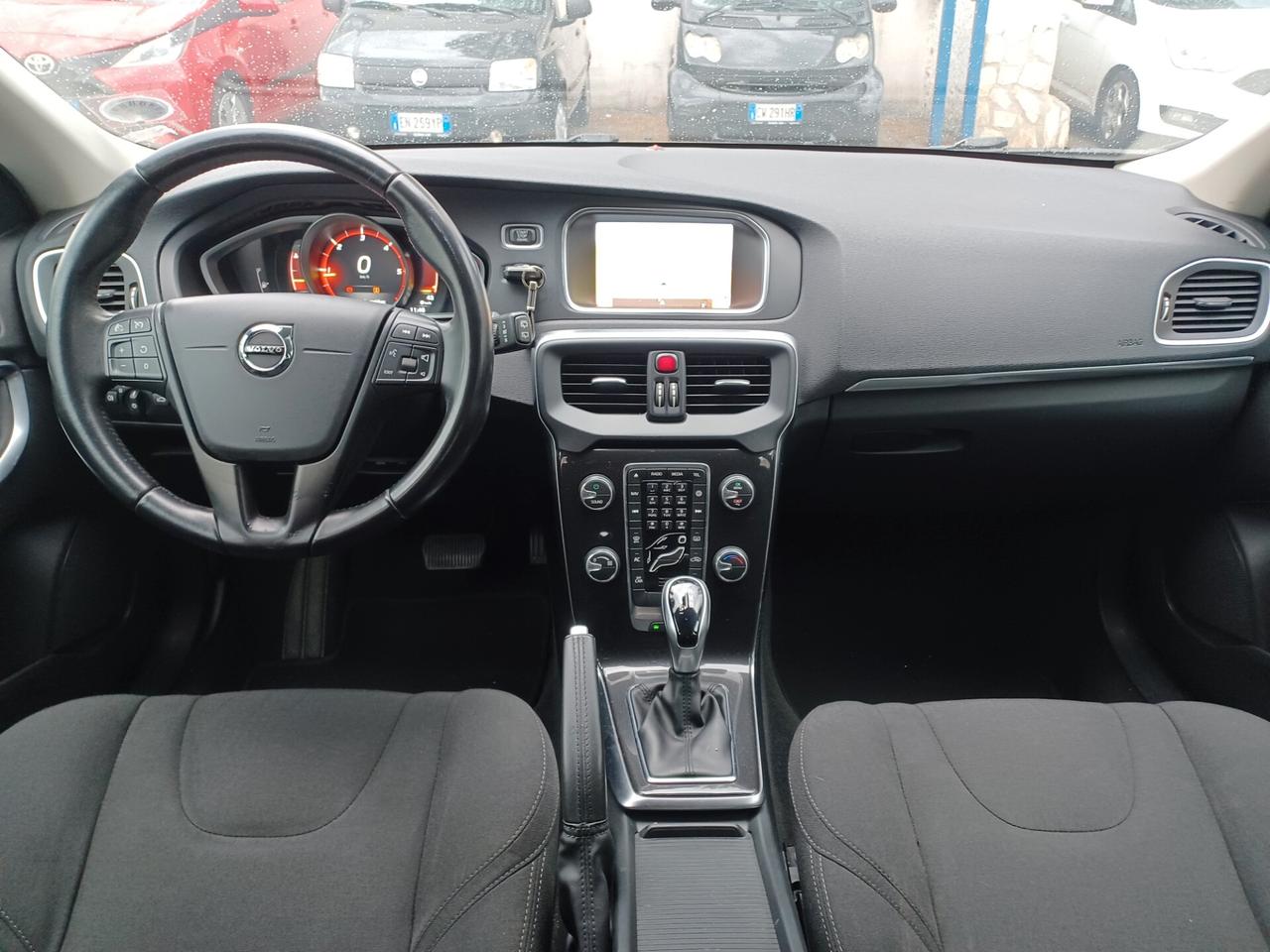 Volvo V40 D3 Geartronic Momentum ANNO 2017