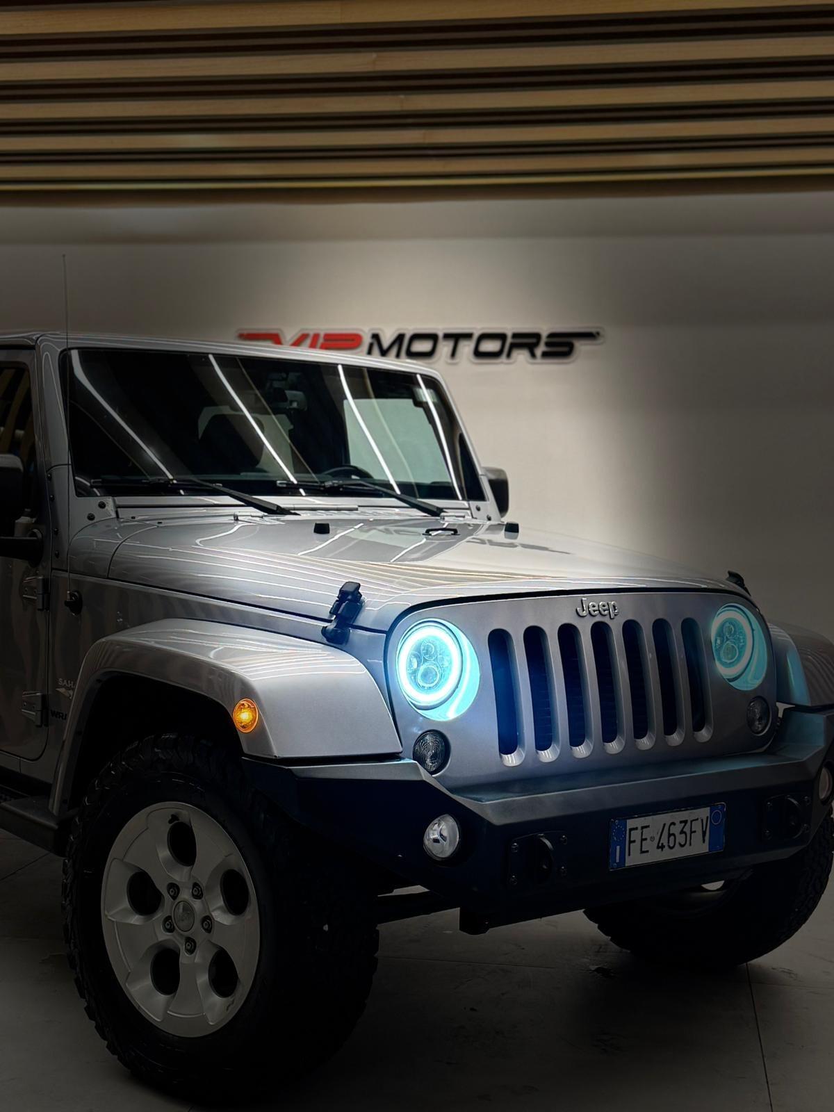 Jeep Wrangler 2.8 CRD SAHARA UNLIMITED PARI AL NUOVO restilyng