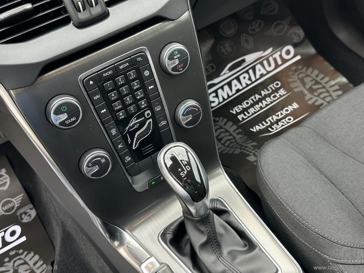 VOLVO V40 Cross Country D2 1.6 P.sh. Momentum