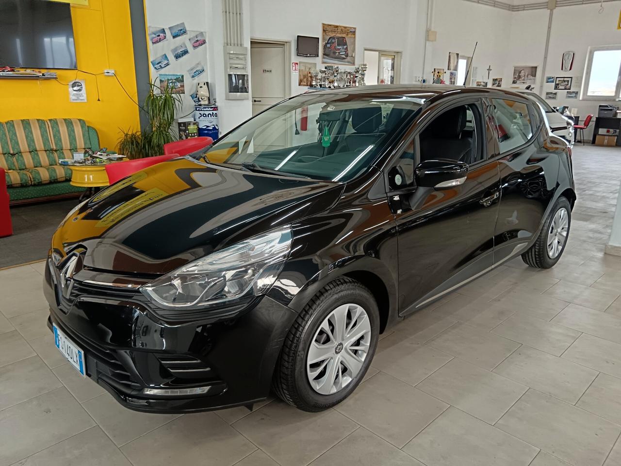 Renault Clio 1.2 75CV 5 porte Zen