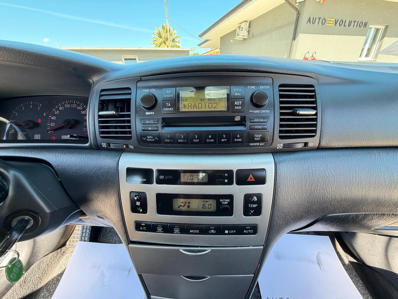 Toyota Corolla 1.4 D-4D 90 cv 5 p automatica 284.610 km
