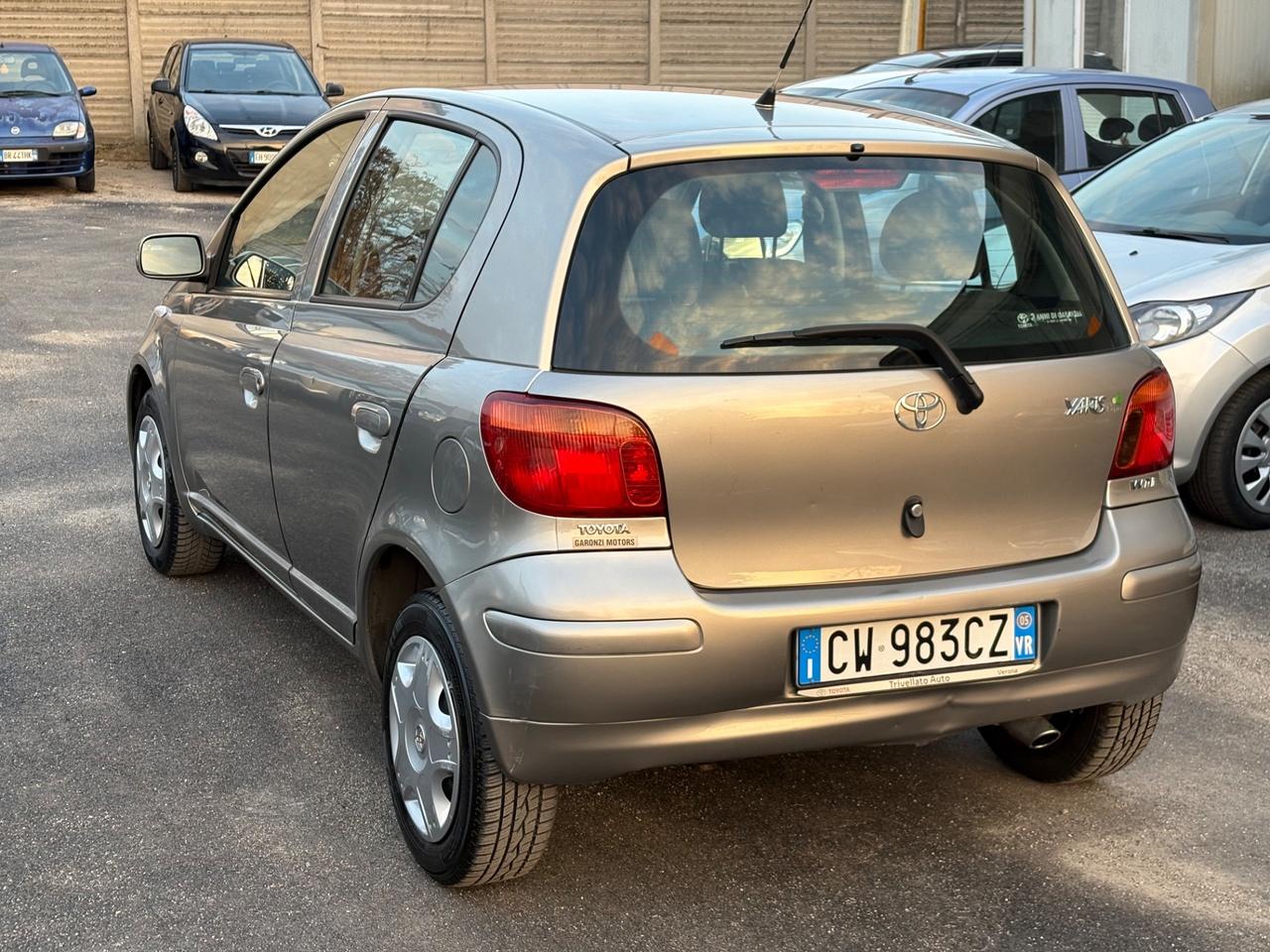 Toyota Yaris 1.0i 16V cat 5 porte Sol UNICO PROPRIETARIO