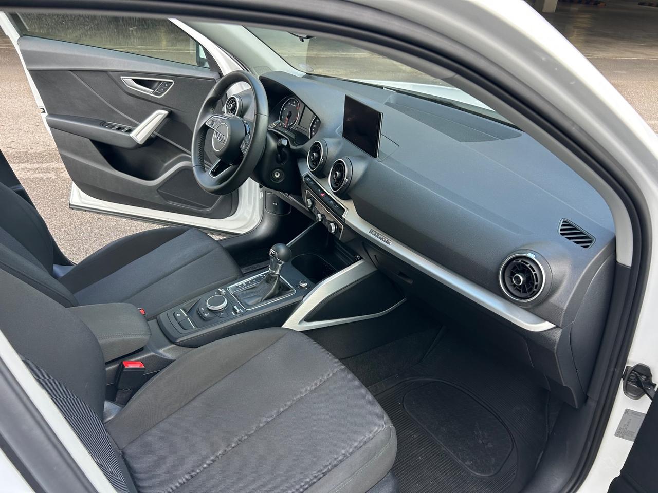 Audi Q2 35 TDI quattro S tronic Business