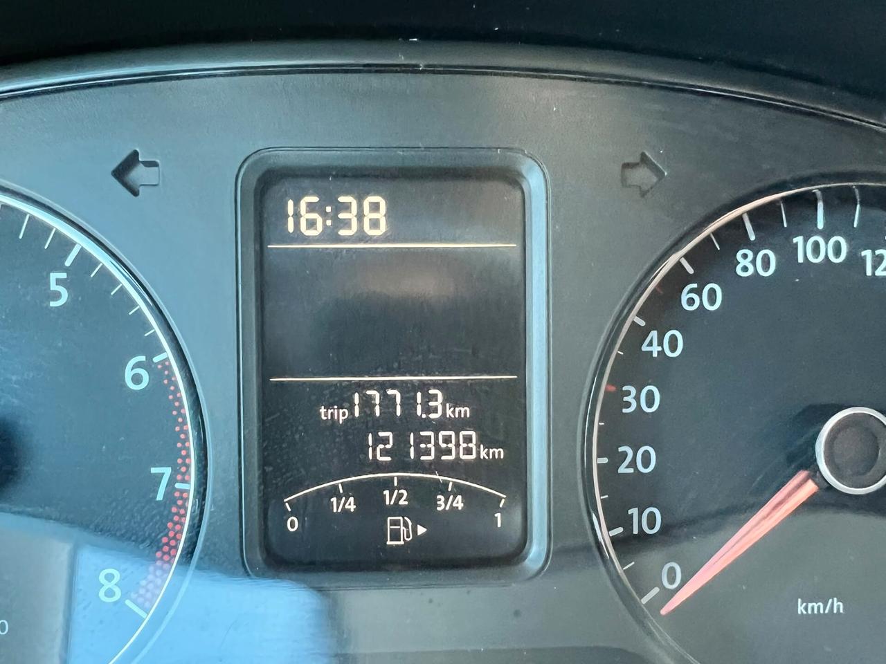 VOLKSWAGEN POLO 1.2 5P Trendline - 2010