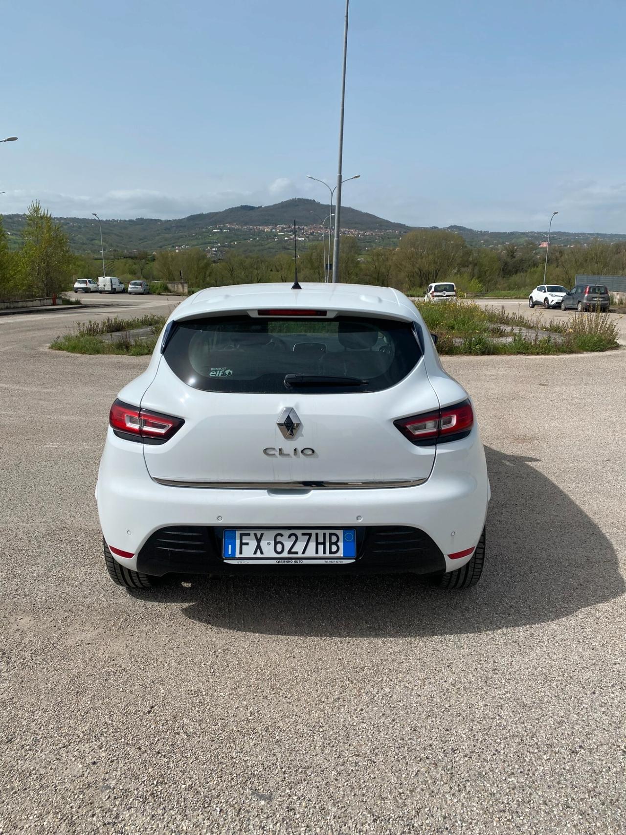 Renault Clio dCi 8V 75 CV 5 porte Moschino Zen