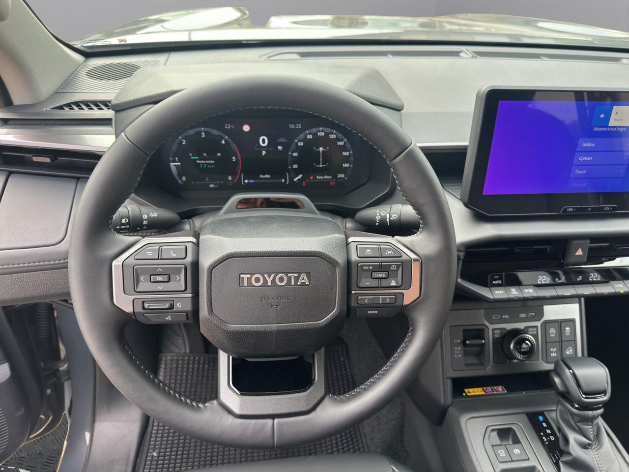 Toyota Hilux 2.8 d-4d 48V double cab Invincible
