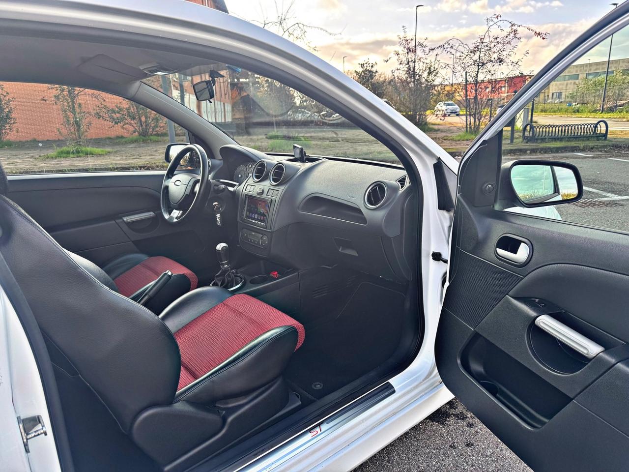 Ford Fiesta 2.0 16V 3p. ST 150cv