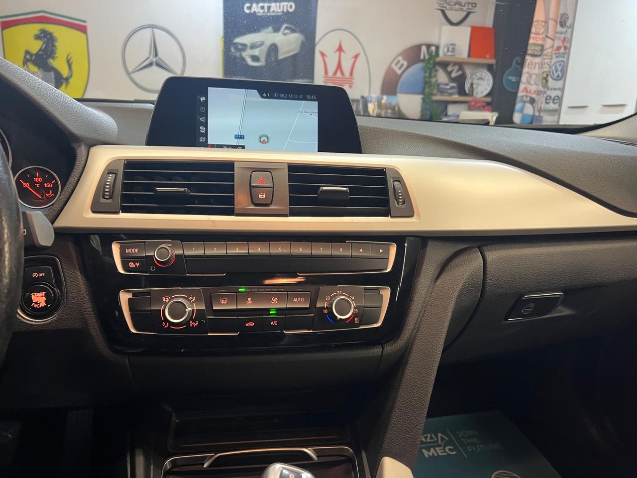 Bmw 318 318d Touring Business Advantage aut.