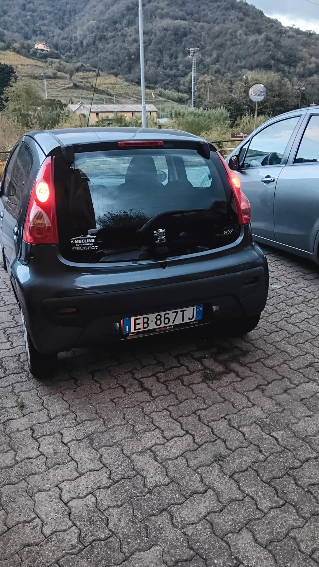 Peugeot 107 1.0 68CV 5p. Plaisir