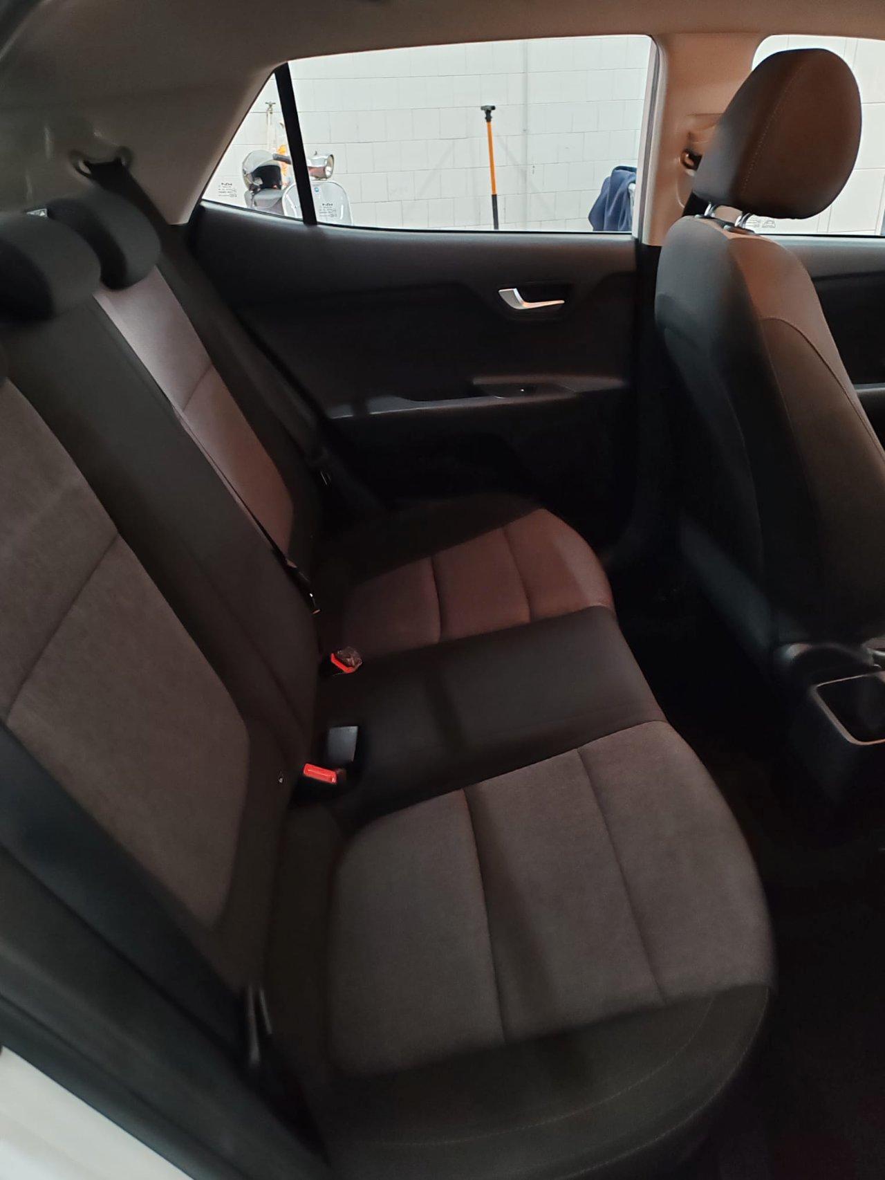 Kia Stonic 1.0 t-gdi mhev Urban Techno&Design Pack 100cv mt