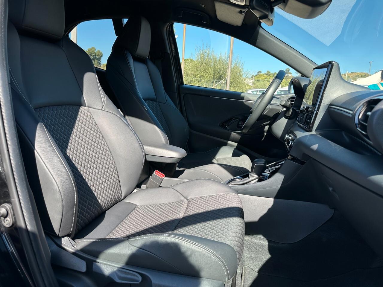 Toyota Yaris 1.5 Hybrid 130 CV Premiere - Garanzia Ufficiale