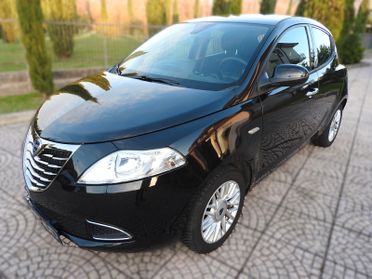 Lancia Ypsilon 1.2 69 CV 5 porte Gold NEOPATENTATI