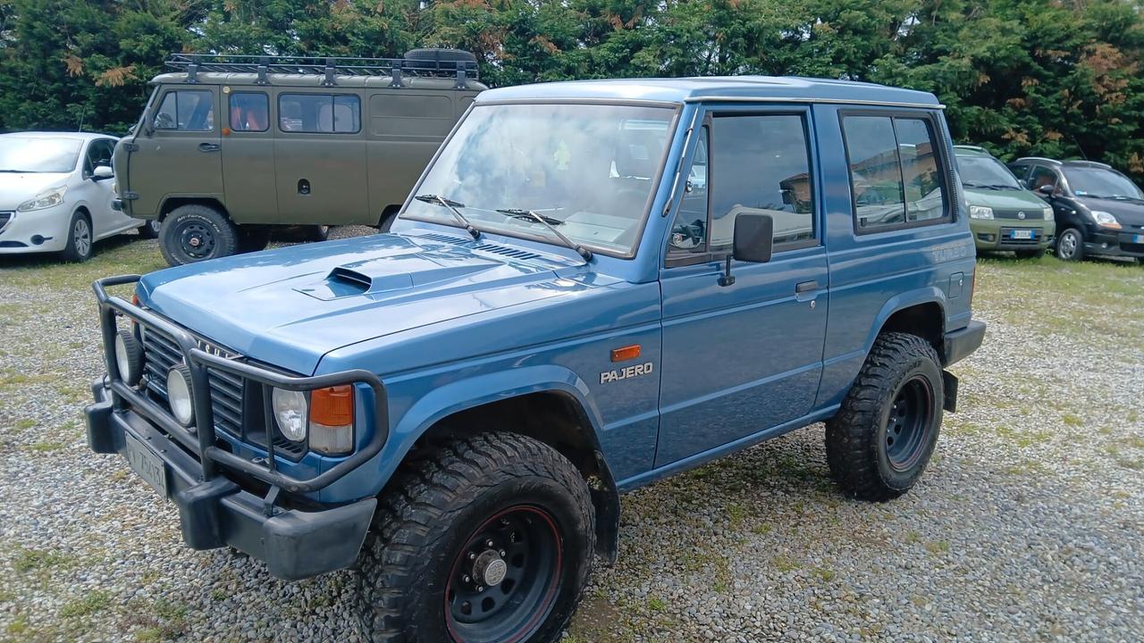 Mitsubishi Pajero Molle posteriori