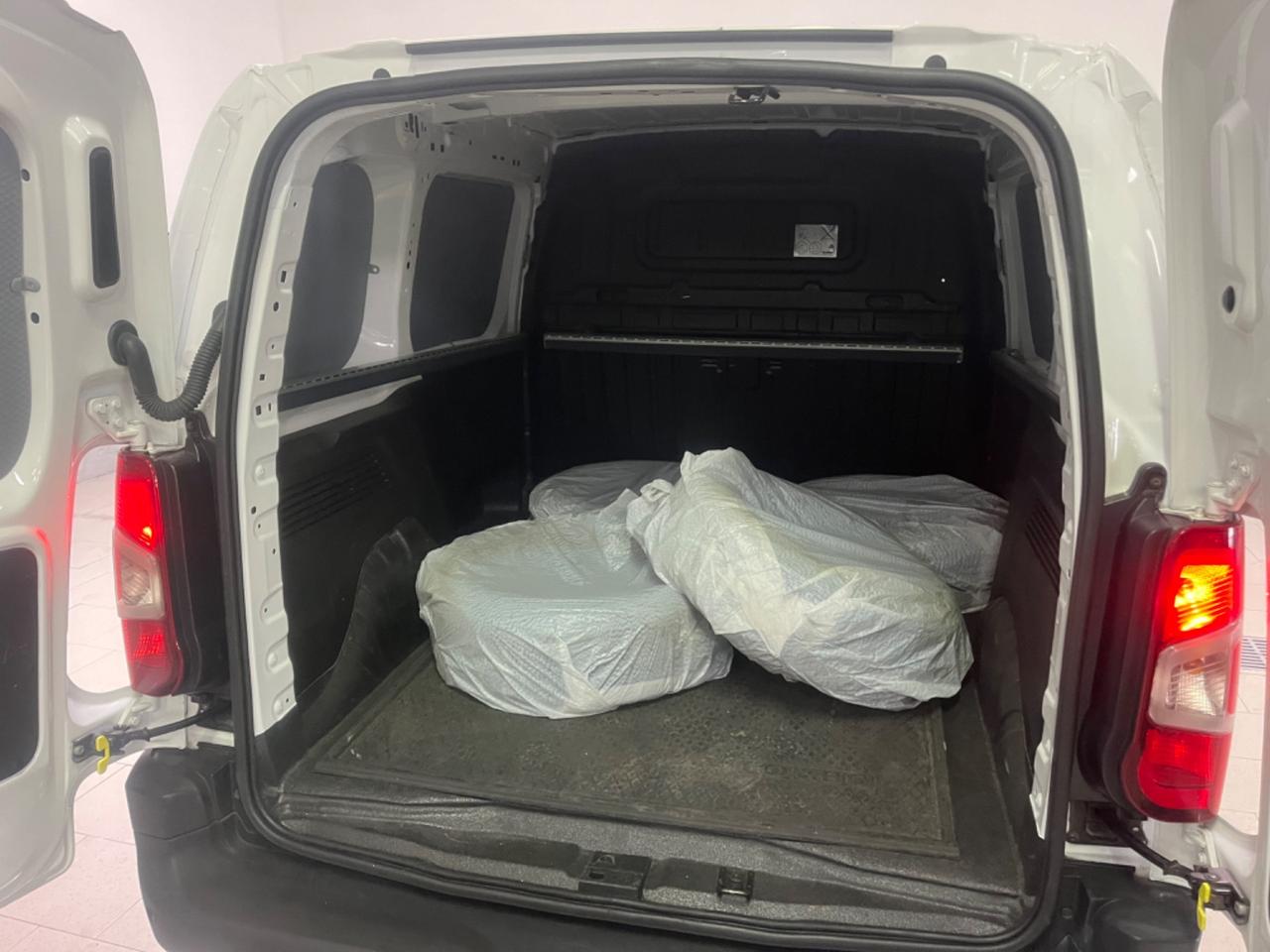 Opel combo 1.2 benzina 110cv