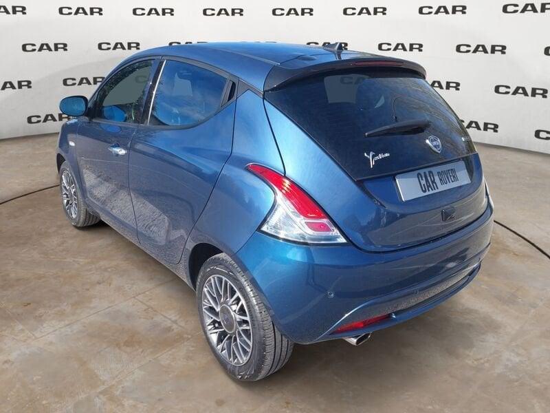 Lancia Ypsilon 1.0 FireFly 5 porte S&S Hybrid Gold Plus