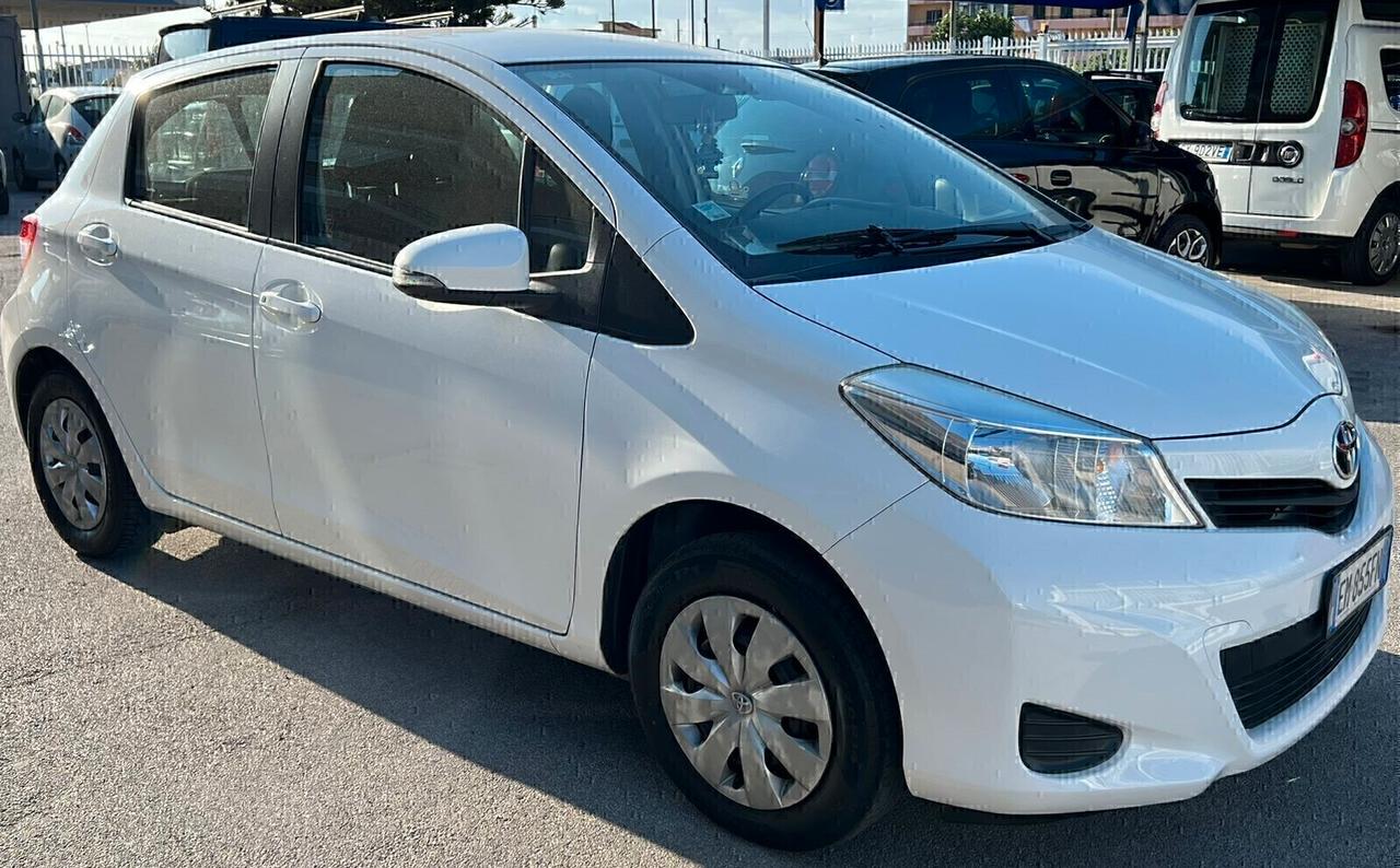 Toyota Yaris 1.0 5 porte GPL