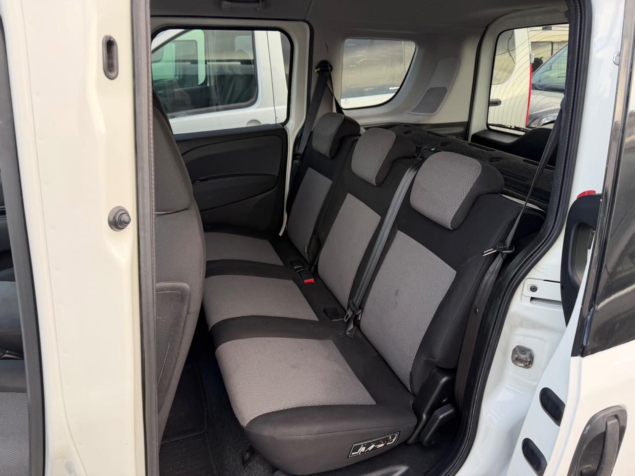 Fiat Doblò 1.4 T-Jet Emotion Metano “NUOVISSIMO”