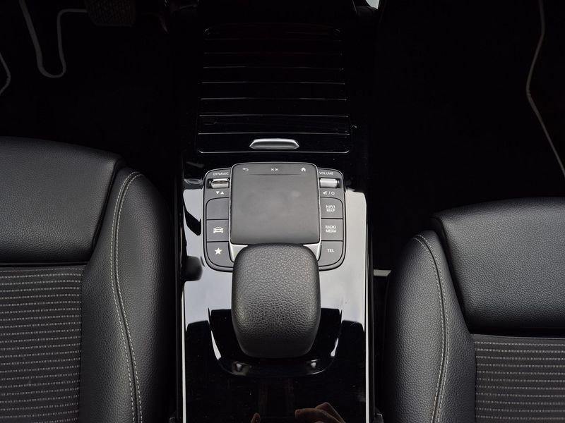 Mercedes-Benz Classe A A 180 d Sport Night edition auto