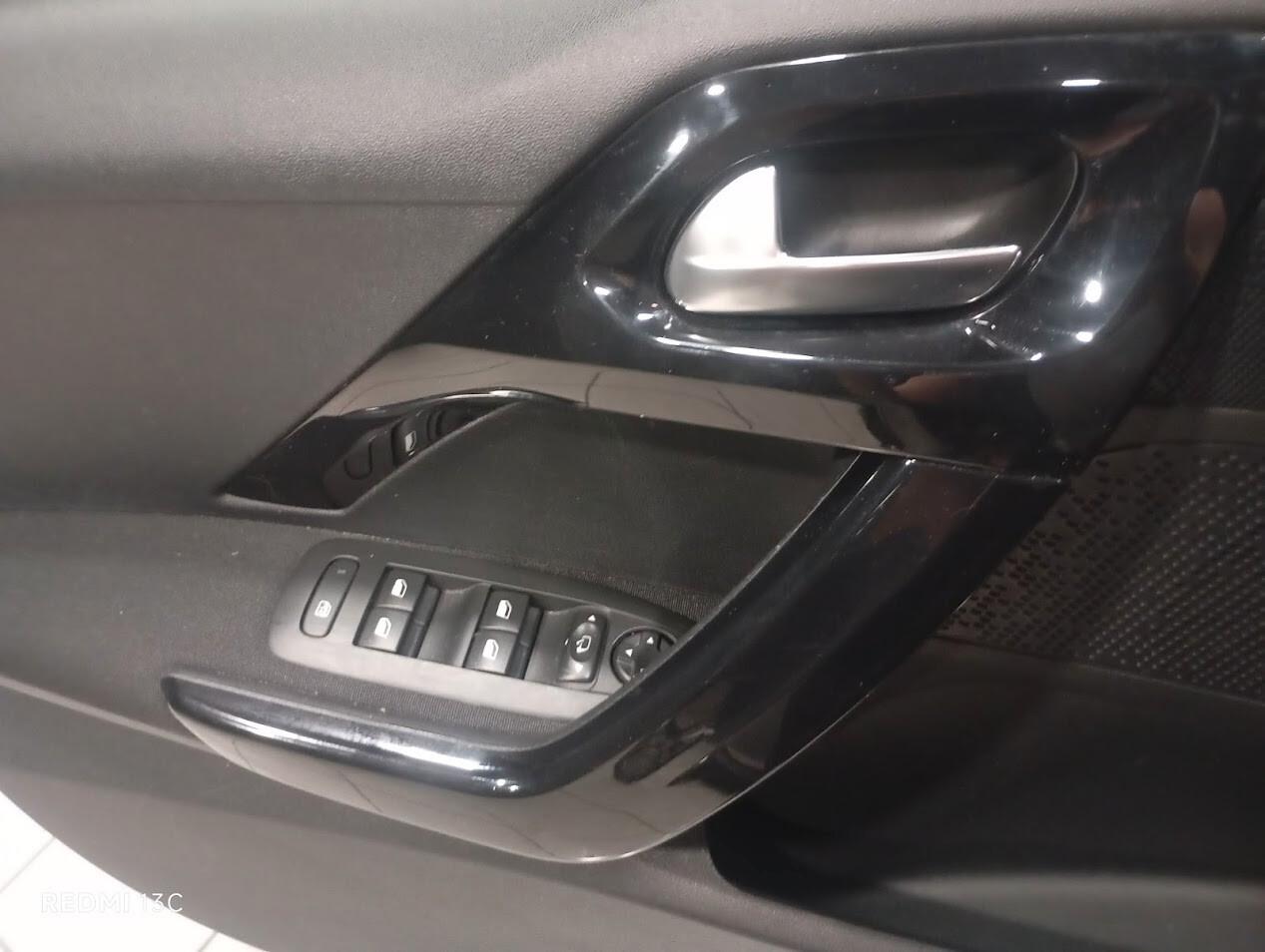 PEUGEOT 208 DEL 2016 1200 BENZINA 30.000 KM