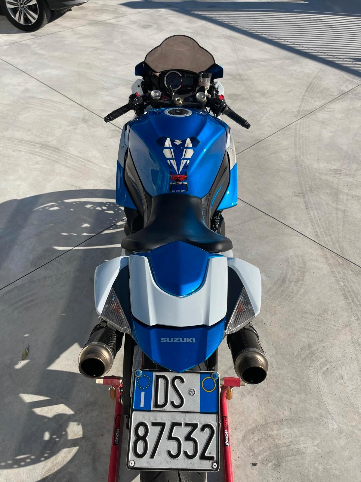 suzuki gsx r 100 km 600