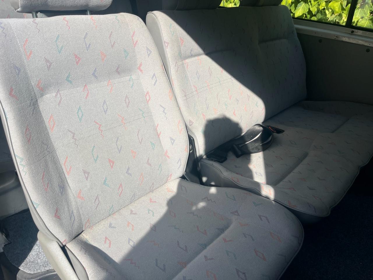 Volkswagen Transporter 2.5 TDI/88CV 9 posti autovettura