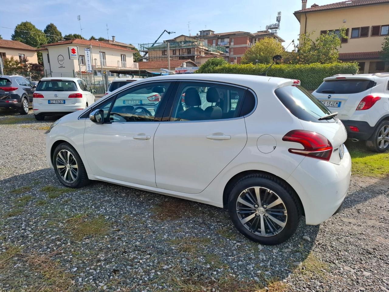 Peugeot 208 BlueHDi 75 5 porte Allure