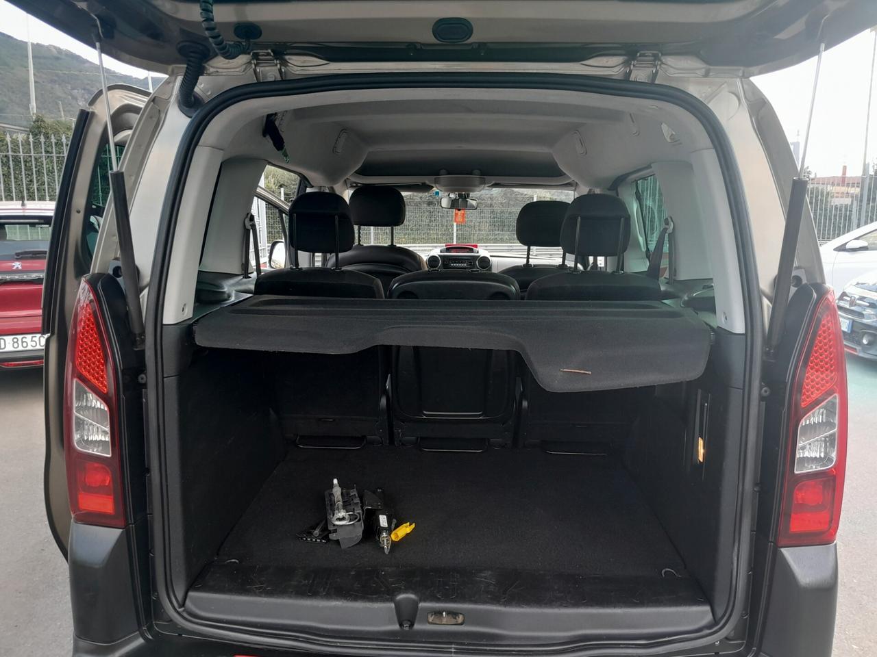 Peugeot Partner Tepee 1.6 HDi 115CV Family