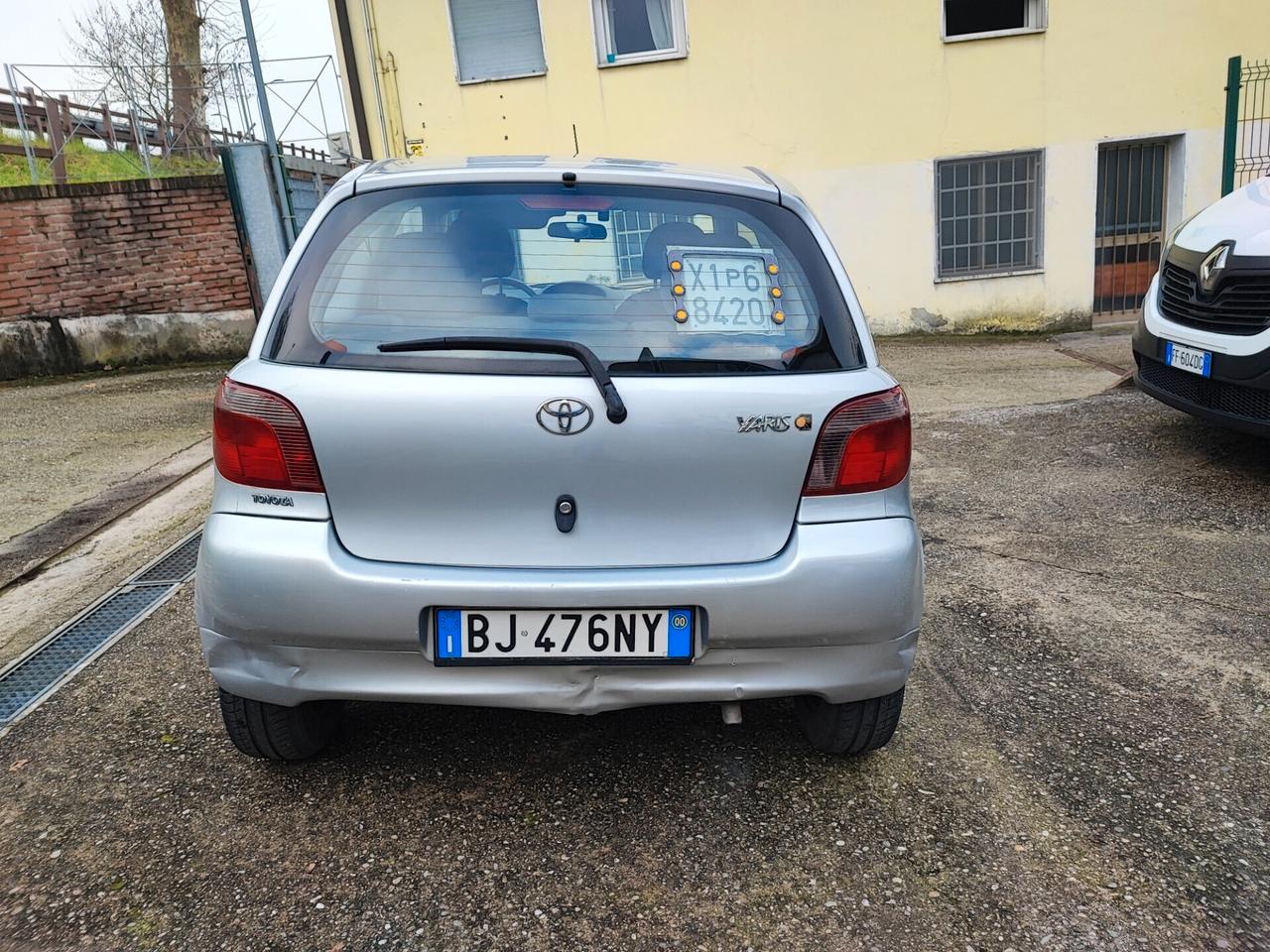 Toyota Yaris 1.0i