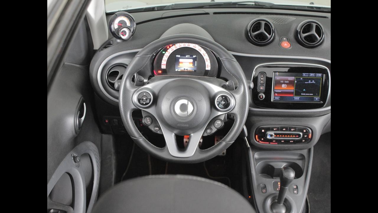 SMART Fortwo III 2015 Cabrio - Fortwo Cabrio 0.9 t Passion 90cv twinamic my18