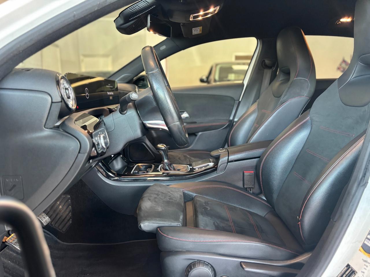 Mercedes-Benz A 180 Premium AMG LINE *PER NEOPATENTATI