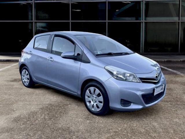 TOYOTA Yaris 1.0 BENZ 69 CV 5 porte Lounge OK NEOPATENTATI