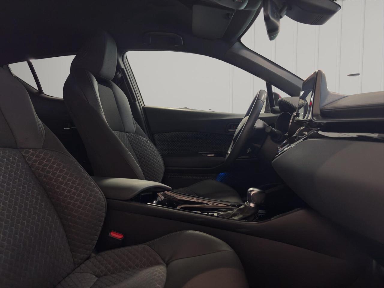 Toyota C-HR 1.8h Trend e-cvt