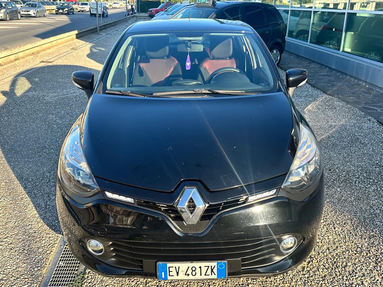 Renault Clio 1.2 75CV 5 porte metano