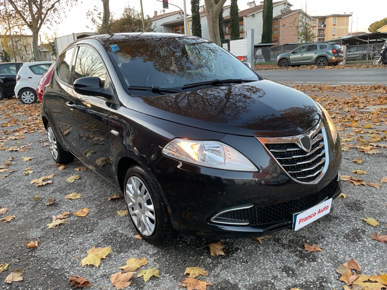 Lancia Ypsilon 1.2 5 Porte GPL Chic Gold OK NEOPATENTATI