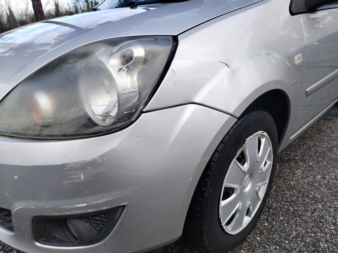 Ford Fiesta Fiesta 1.2 5p. 160000km 2007 distribuzione e tagliando fatto