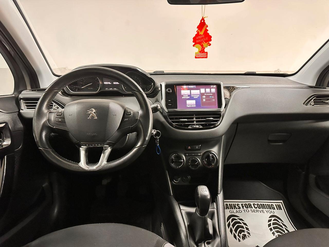 Peugeot 208 PureTech 82 5 porte Allure