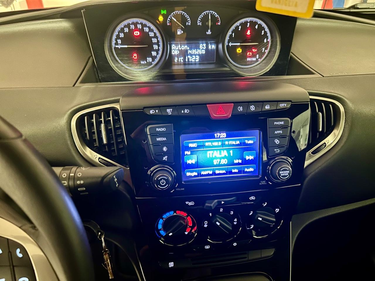 Lancia Ypsilon 1.2 69 CV 5 porte S&S Platinum