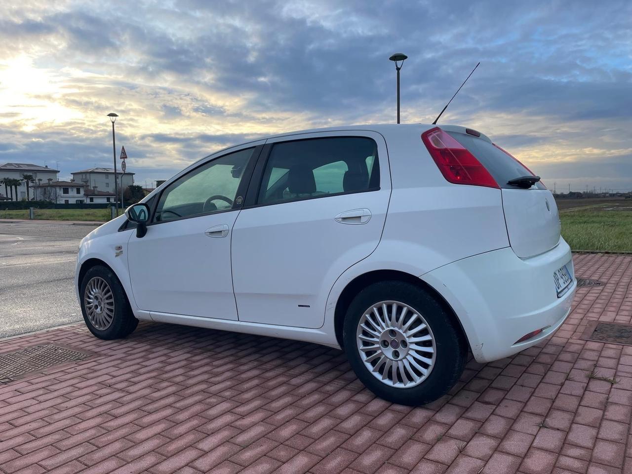 Fiat Grande Punto 1.3MJT - MOTORE SOSTITUITO