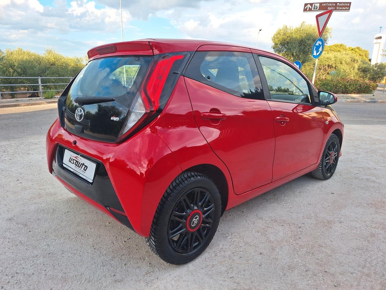 Toyota Aygo 1.0 VVT 5 porte x-play 2019 PERFETTA