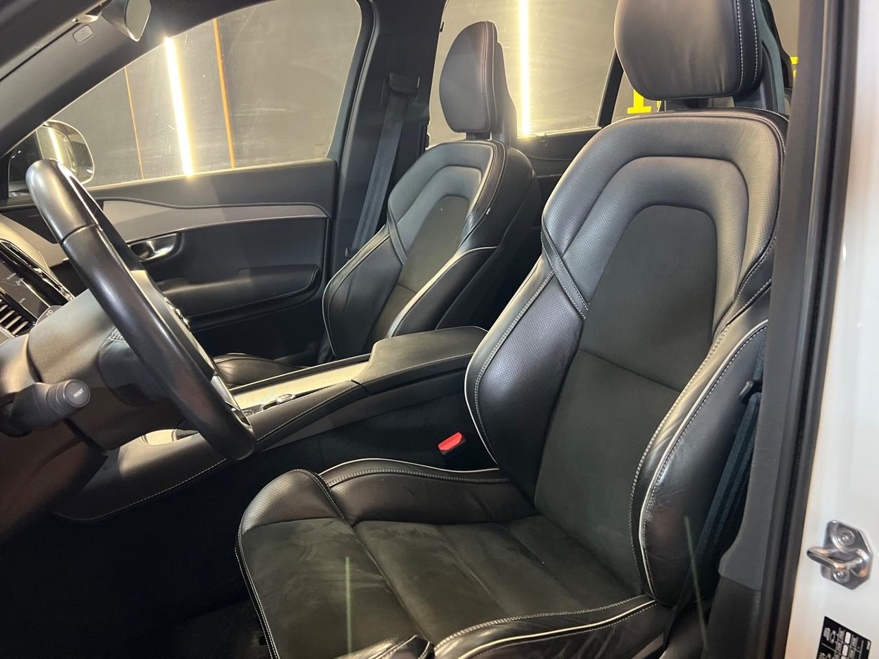 Volvo XC 90 XC90 B5 (d) AWD Geartronic R-design