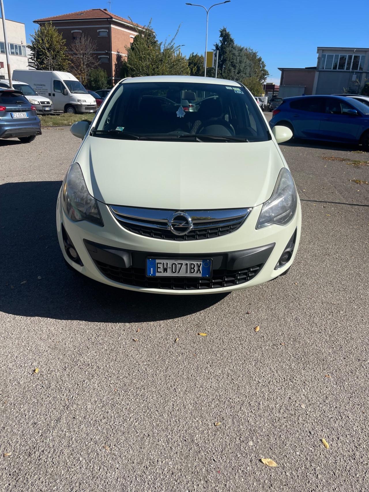 Opel Corsa 1.2 85CV 5 porte GPL-TECH Edition