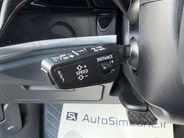 AUDI Q3 35 2.0 TDI S tronic quattro Business COCKPIT