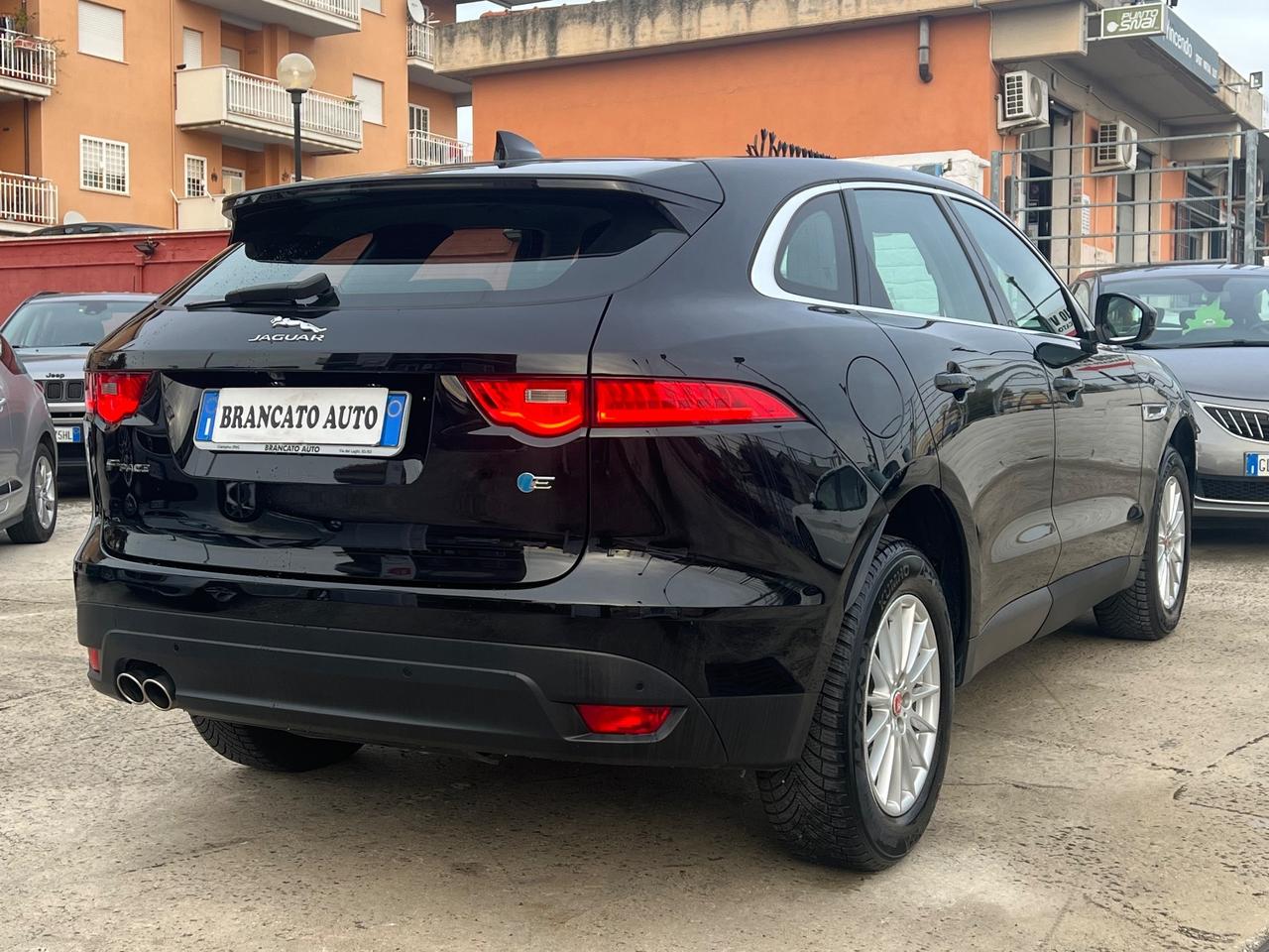 Jaguar F-Pace 2.0 D 163 cv manuale