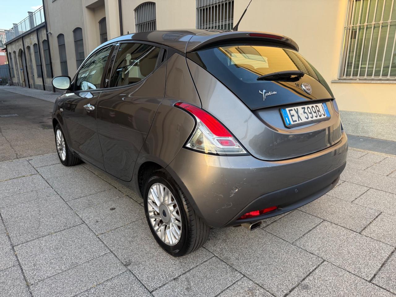Lancia Ypsilon 1.2 69 CV 5 porte Gold euro 6