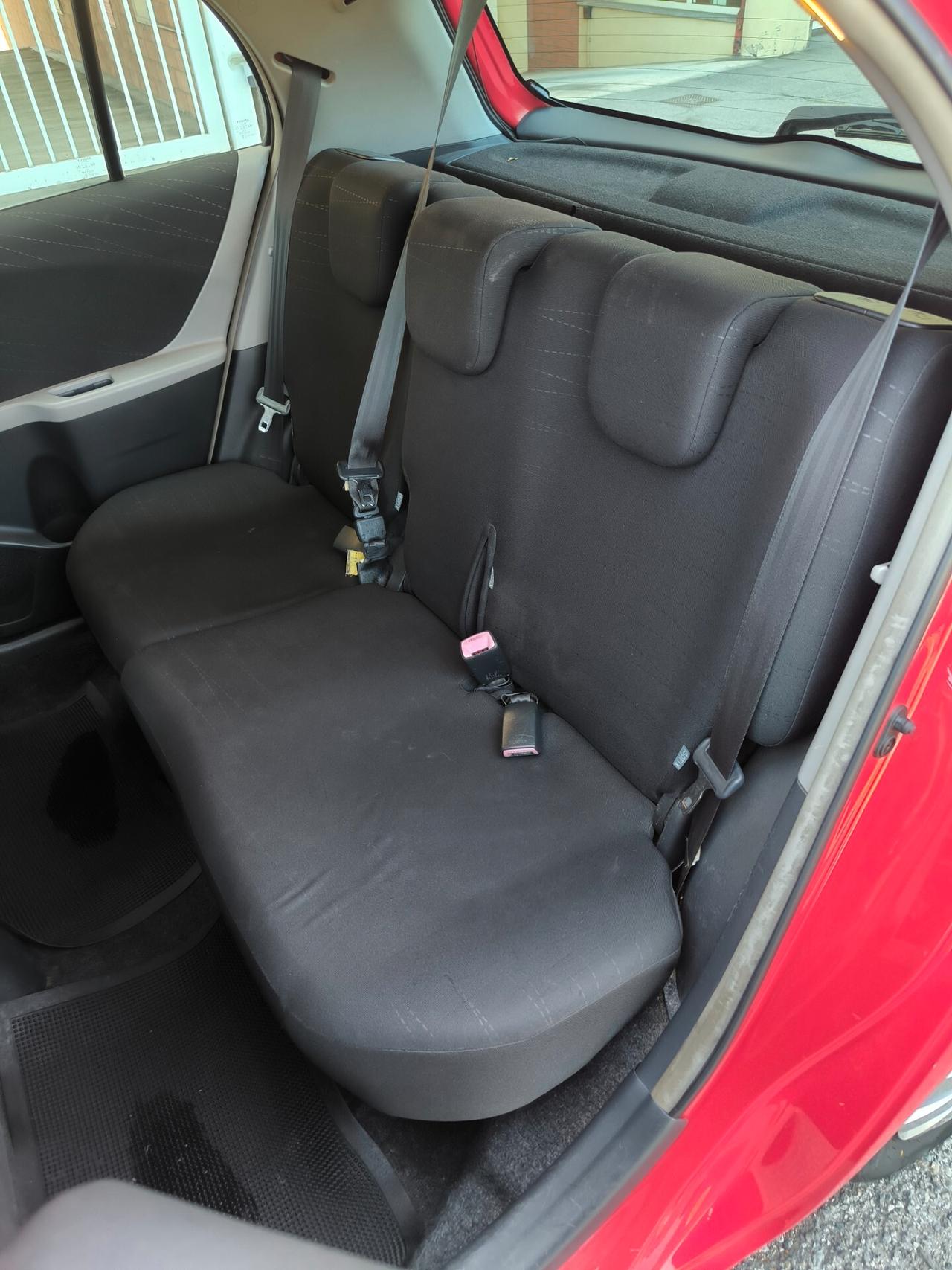 Toyota Yaris 1.0 5 porte Sol