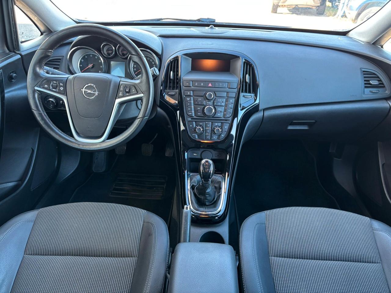 Opel Astra 1.4 Turbo 140CV Sports Tourer GPL Tech Cosmo