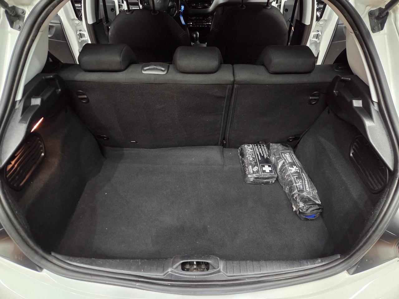 Peugeot 208 5 Porte 208 5p 1.2 puretech Allure s&s 82cv my18