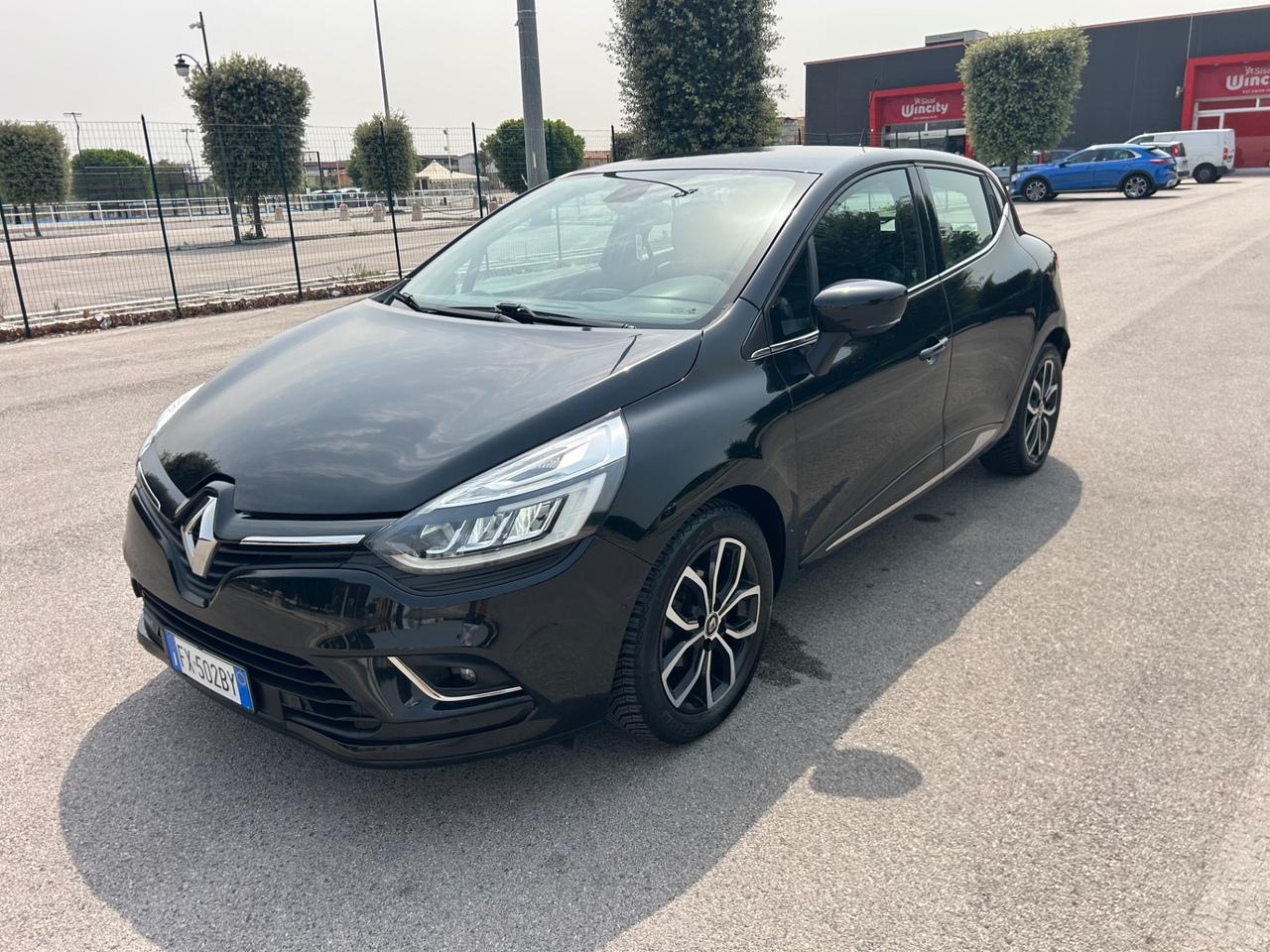 Renault Clio TCe 12V 90 CV 5 porte Moschino Intens